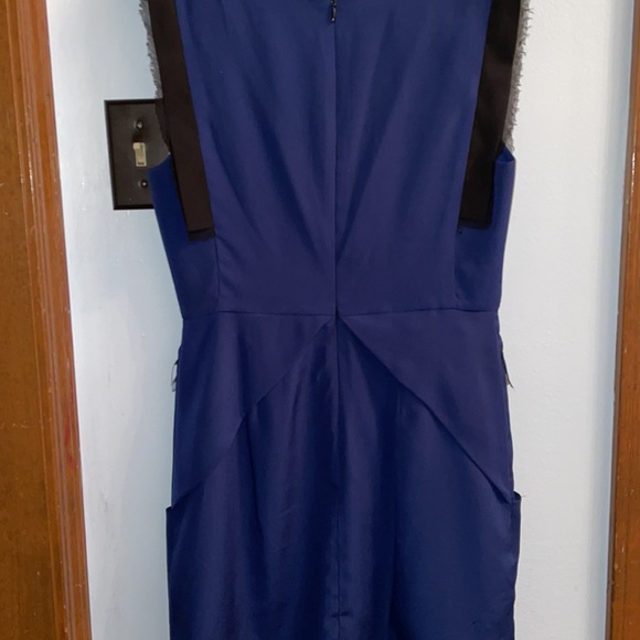 Dress - Picture 5 of 7